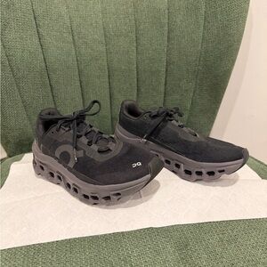 On Running Black cloudmonster